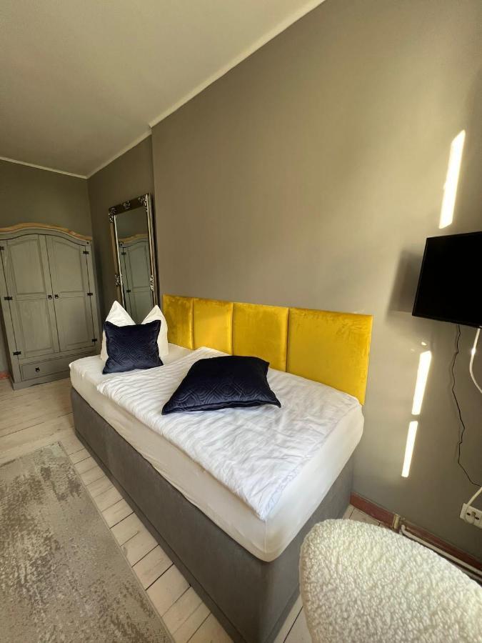 Gutshauszimmer Neu Gaarz Εξωτερικό φωτογραφία